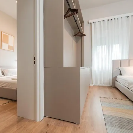 Downtown Tirana Apartment Delux Shallvaret Exterior photo