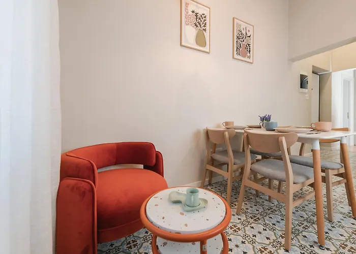 Downtown Tirana Apartment Delux Shallvaret