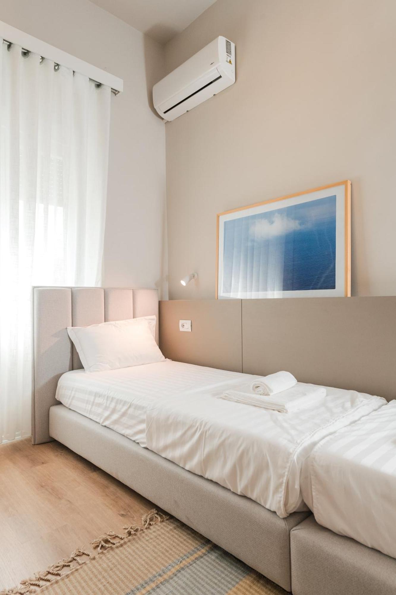 Downtown Delux Shallvaret Apartamento Tirana